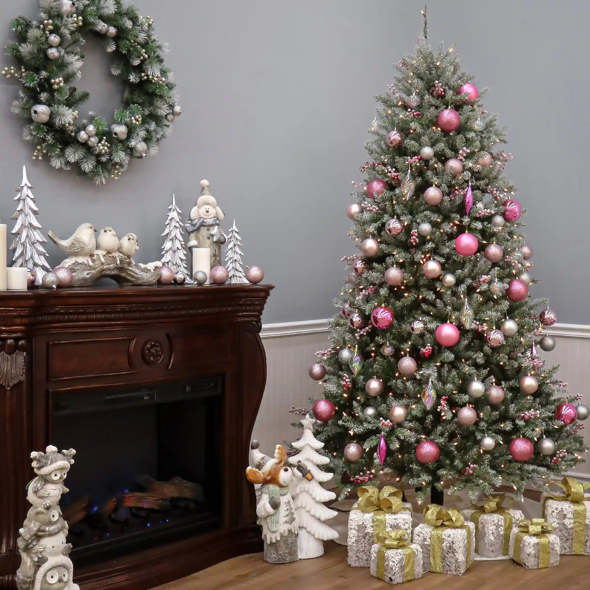 7.5 ft. Pre-Lit Dunhill Fir Flocked Tree with 750 Clear Lights