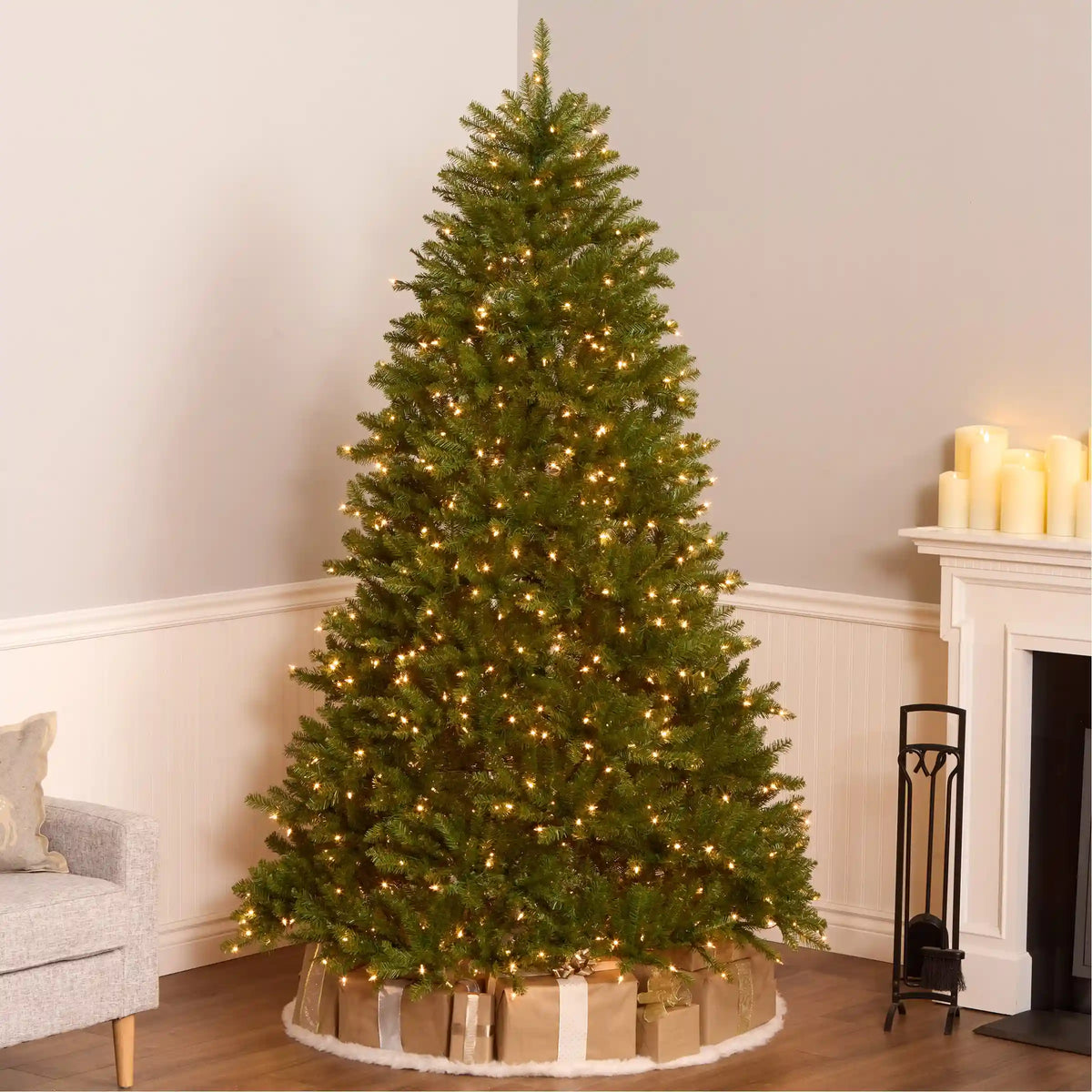 7.5 ft. Pre-Lit Dunhill Fir Hinged Tree with Clear Lights, Plug-In