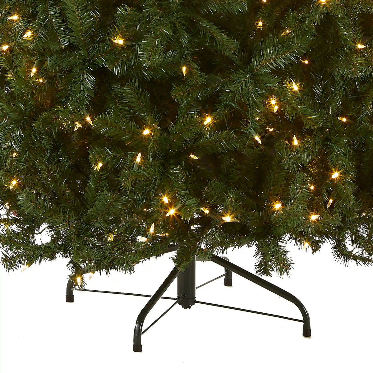 7.5 ft. Pre-Lit North Valley Spruce Tree with Dual Color LED Lights, Plug-In