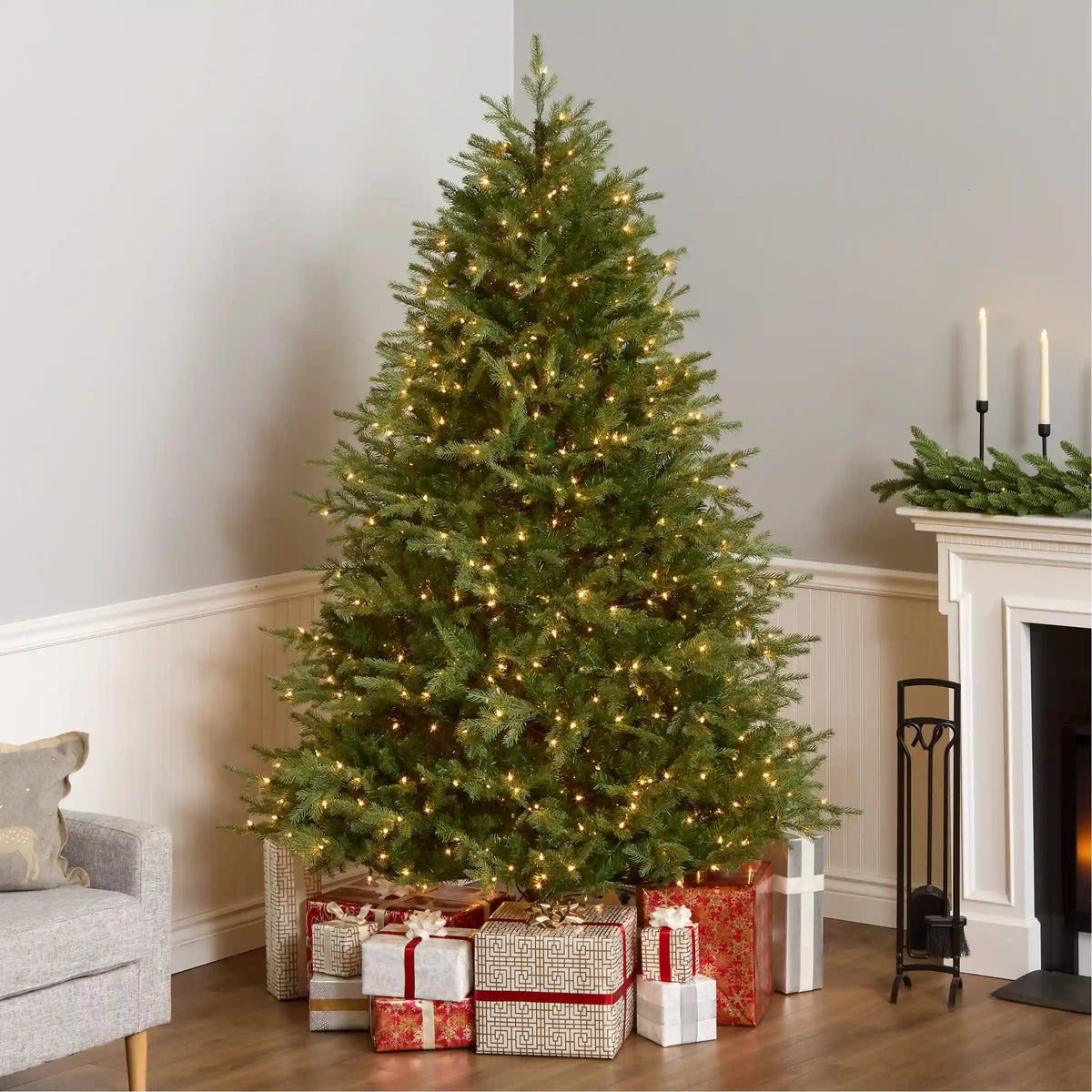 7.5 ft. Pre-Lit Nordic Spruce Medium Tree with Clear Lights